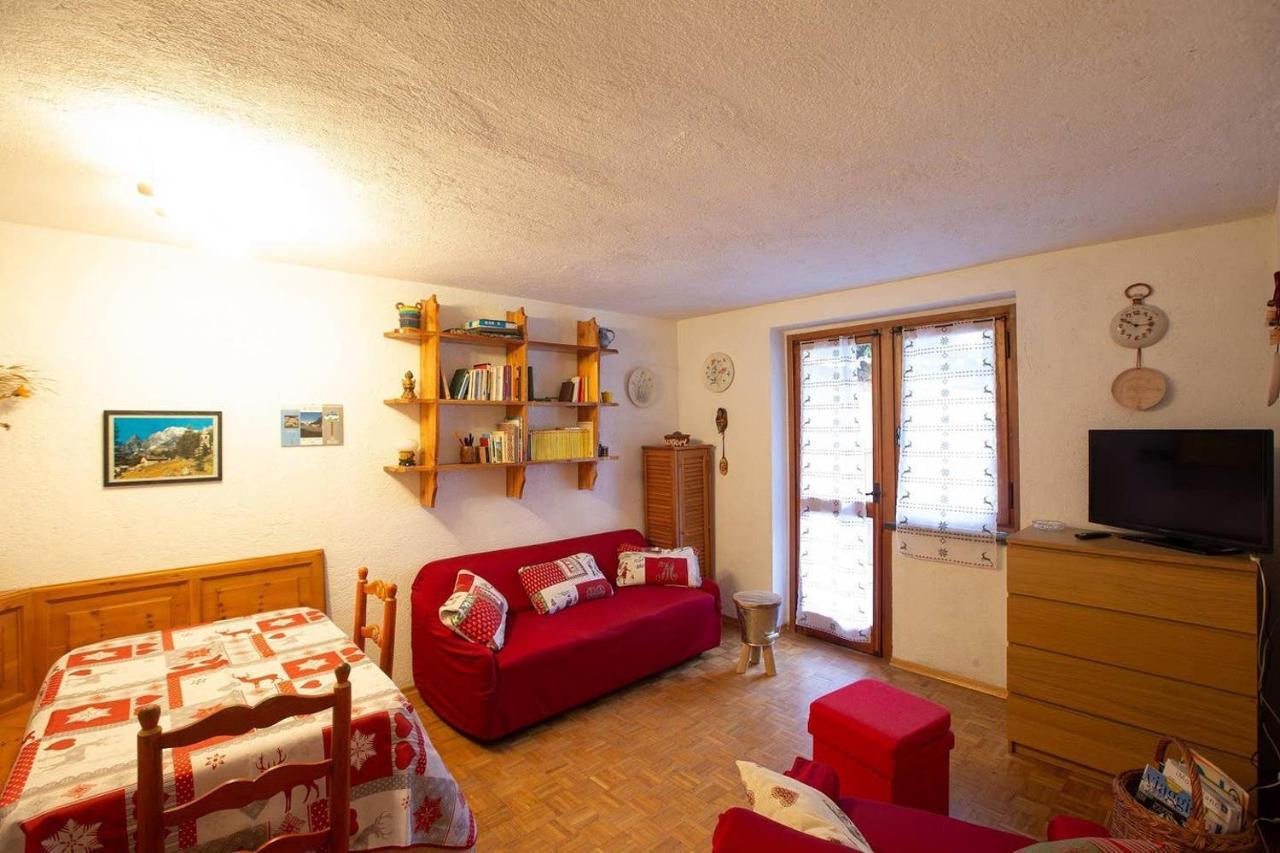 Joivy Flat For 6, In The Historic Town Pre-Saint-Didier Pré-Saint-Didier Exterior foto